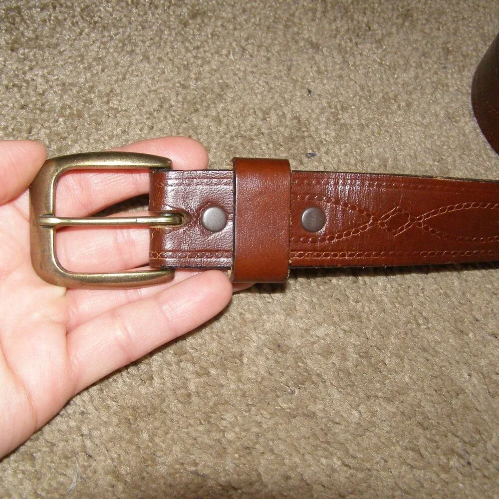 Men's Vintage Leather Brown belt size 40 Brass Buckle